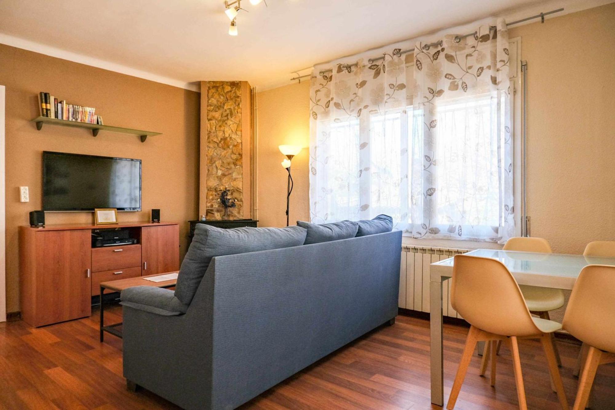 Camps Con Jardín Privado Casa de Férias Besalú