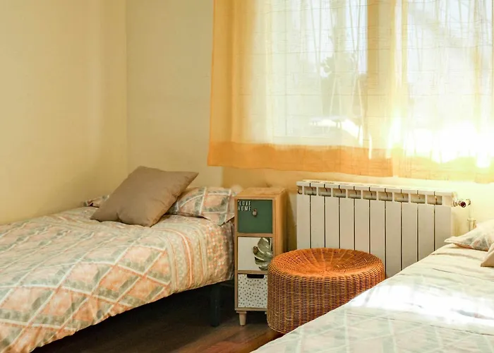 Can Camps Besalu Casa Planta Baja Con Jardin