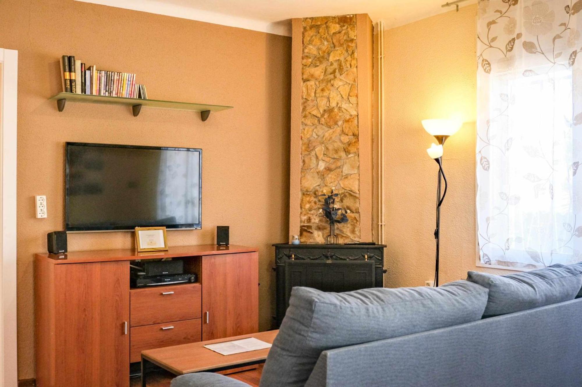 Camps Casa Planta Baja Con Jardin Besalu